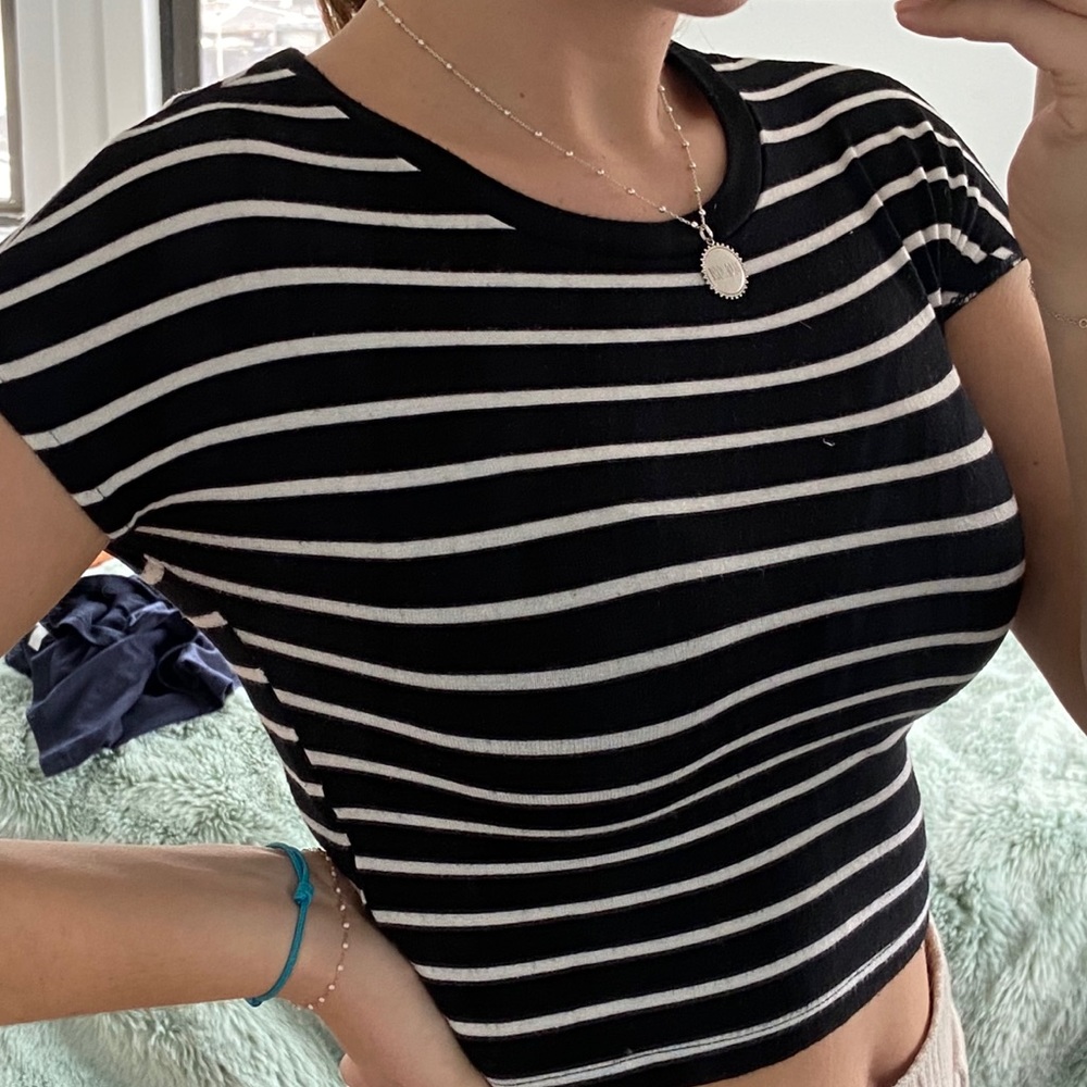 black & white stripes t shirt